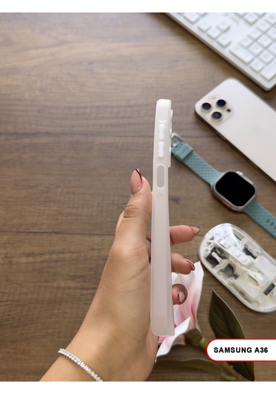 Samsung Galaxy A36 Uyumlu Süper İnce Mat Ultra Thin Silikon Kılıf Beyaz