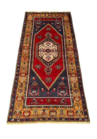 El Dokuma Sıfır Yahyalı 108x220 Kök Boya %100 Yün Halı Renkli