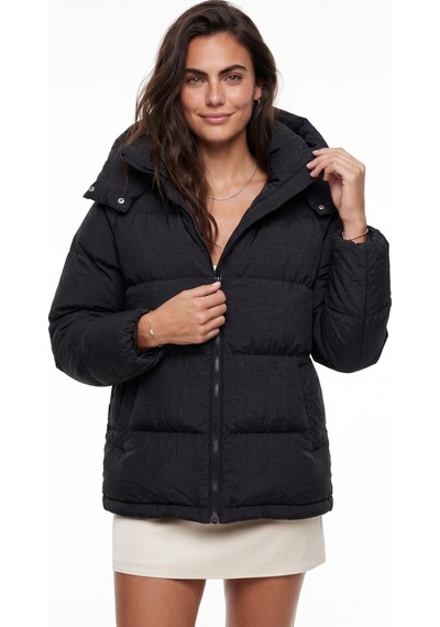 Onloox Kadın Siyah Siyah Krinkıl Dokulu Kapüşonlu Oversize Astarlı Cep Detaylı Polyester Şişme Mont Onloox Kadın Siyah Siyah Krinkıl Dokulu Kapüşonlu Oversize Astarlı Cep Detaylı Polyester Şişme Mont