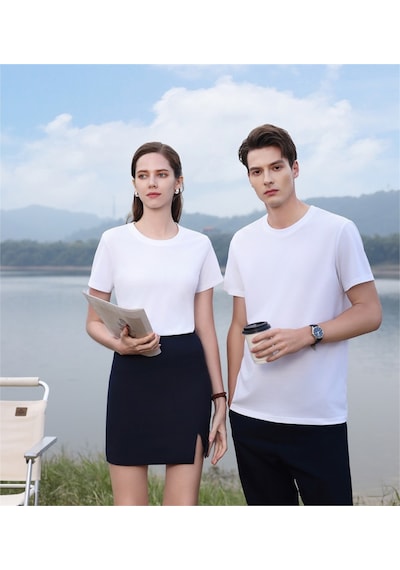 New Performance Premium Basic T-shirt %52,2 Polyester %37,1 Pamuk %3,2 Asetat Lifi %2,6 Dut İpeği %2,5 Keten %2,4 Spandeks Beyaz