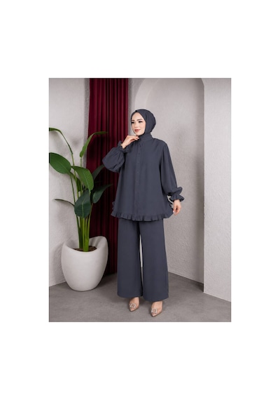 Hira Life Fashion Kadın Çilek Kumaş Dik Yaka Düğmeli Fırfır Detaylı Tesettür Tunik Pantolon İkili Takım Gri Gri Hira Life Fashion Kadın Çilek Kumaş Dik Yaka Düğmeli Fırfır Detaylı Tesettür Tunik Pantolon İkili Takım Gri Gri