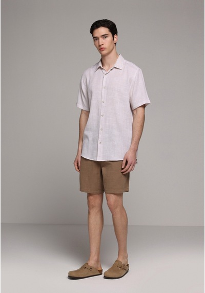 Colin's Colins Regular Fit Shirt Neck Düz Erkek Bej Kısa Kol Gömlek Cl1080095 Q1.v1 Beı Colin's Colins Regular Fit Shirt Neck Düz Erkek Bej Kısa Kol Gömlek Cl1080095 Q1.v1 Beı