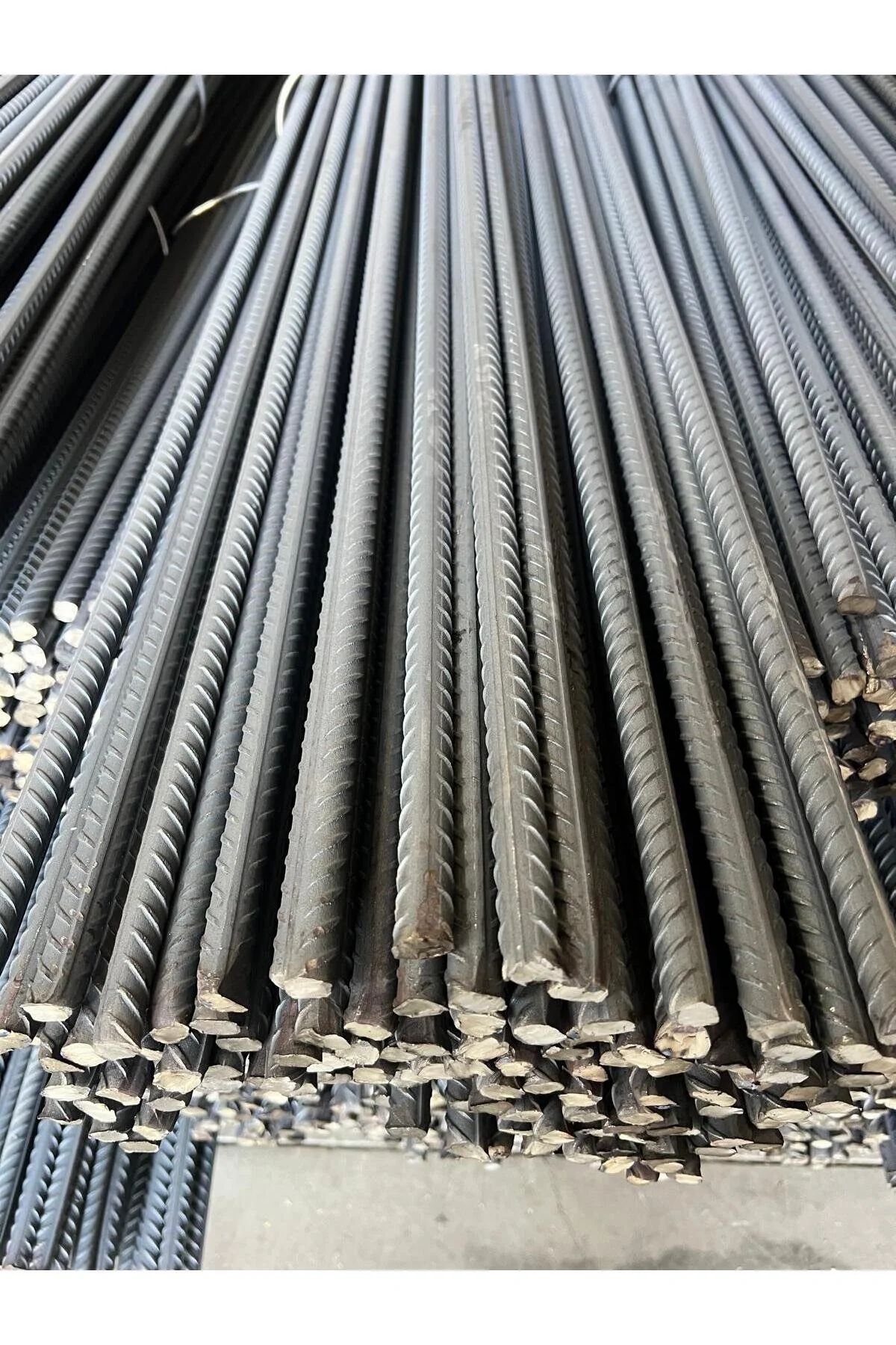 1 Metre 8 Mm Kaynaklanabilir İnşaat Demiri 5 Li Paket, Çok Amaçlı Kullanım İçin
