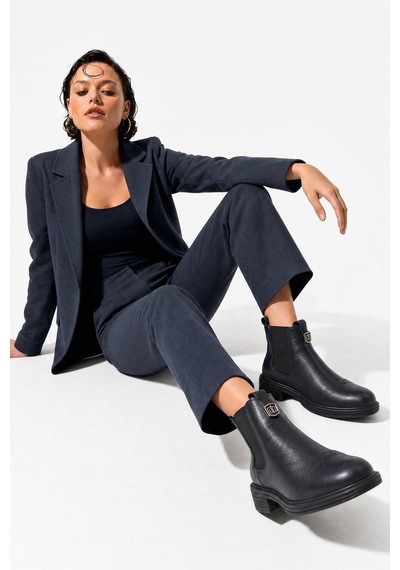 Luvi Shoes Sıdney Lacivert Cilt Hakiki Deri Tokalı Lastikli Kadın Bot Luvi Shoes Sıdney Lacivert Cilt Hakiki Deri Tokalı Lastikli Kadın Bot