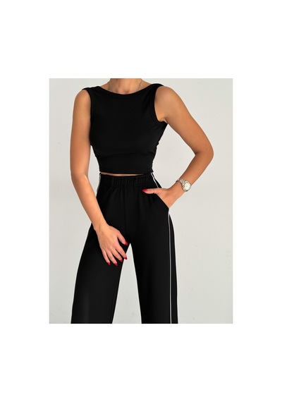 Gugus Kadın Trend Bol Paça Modal Kumaş Eşofman Altı Çift Cepli Wide Leg Yanları Beyaz Şeritli Siyah--beyaz-şeritli Gugus Kadın Trend Bol Paça Modal Kumaş Eşofman Altı Çift Cepli Wide Leg Yanları Beyaz Şeritli Siyah--beyaz-şeritli