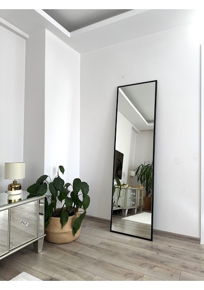 Effe Siyah Metal Çerçeveli Ayaklı 180x50 Cm Boy Aynası