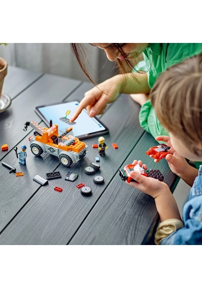 LEGO® City Çekici Kamyon ve Spor Araba Tamiri 60435 - 4+ Yaratıcı Oyuncak Yapım Seti (101 Parça)