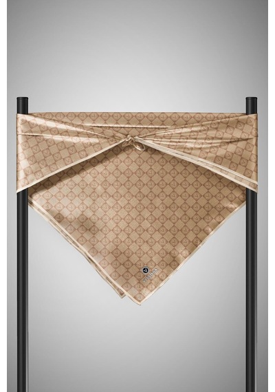 Vissona %100 Twill İpek Monogram Desenli Bej Renkli 90x90 Eşarp Dikim Şekli : El Dikişi Çok Renkli