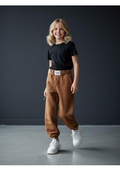 Kız Çocuk İnce Şardonlu Oversize Tasarım Eşofman Alt-16473 Kahverengi Kız Çocuk İnce Şardonlu Oversize Tasarım Eşofman Alt-16473 Kahverengi
