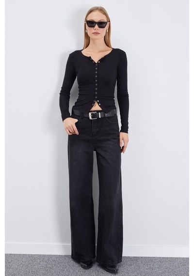 Fullamoda Önü Çıtçıtlı Ribanalı Slim Fit Bluz Siyah