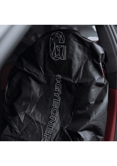 Gyeon Q²m Seat Cover Araç Ön Koltuk Koruyucu Kılıf Siyah- 1 Adet