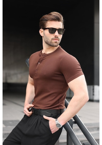 Madmext Acı Kahverengi Yarım Düğmeli Slim Fit Erkek Tişört E7186