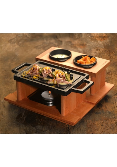 Lava Döküm Dikdörtgen Hot Plate. Ahşap Standlı. Ölçü 22x15CM.