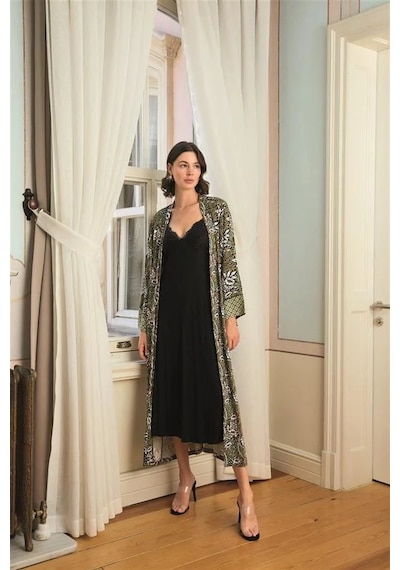 Ang Butik Kadın Çiçek Yaprak Ve Etnik Desenli Dantelli Ve Dekolteli Sabahlık Takımı Siyah