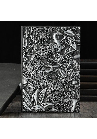 3D GÜMÜŞ TAVUS KUŞU KABARTMALI HEDİYELİK DERİ DEFTER