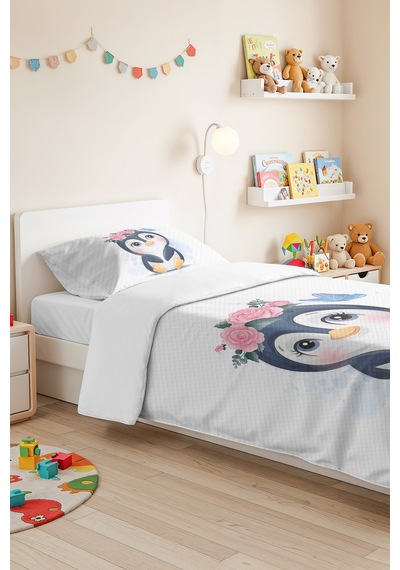 Evimde Bambaşka Sevimli Penguen Pastel Kız Çocuk Dekoratif Pike Takımı - Çiçekli Pembe Bebek Yatak Örtüsü-160x220 CM Evimde Bambaşka Sevimli Penguen Pastel Kız Çocuk Dekoratif Pike Takımı - Çiçekli Pembe Bebek Yatak Örtüsü-160x220 CM