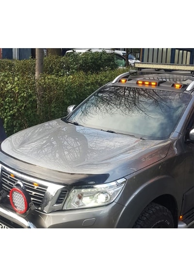 Nissan Navara Moonvisor