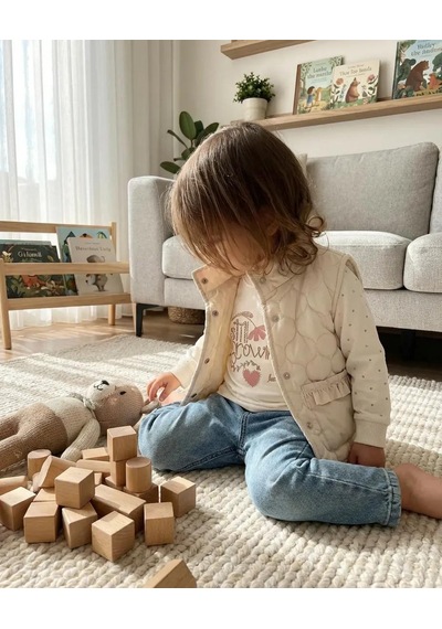 Mutlu Bebe Bayramlık Kız Çocuk 3 Lü Kombin Takım Kapitone Yelek, Baskılı Uzun Kollu Tişört Ve Jean Pantolon Beyaz Mutlu Bebe Bayramlık Kız Çocuk 3 Lü Kombin Takım Kapitone Yelek, Baskılı Uzun Kollu Tişört Ve Jean Pantolon Beyaz