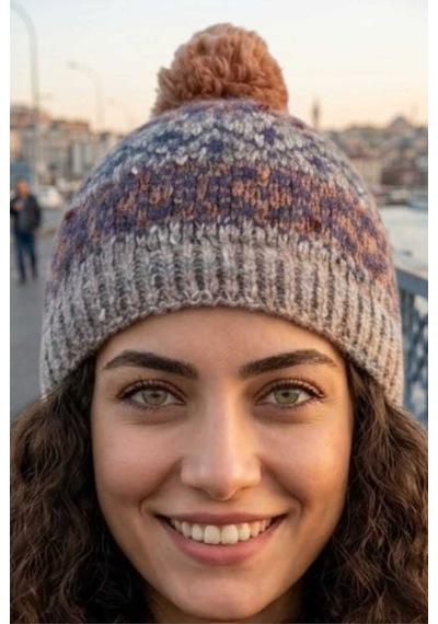 Tezzgelsin Kadın Desenli Ponponlu Örme Triko Kışlık Bere Bej