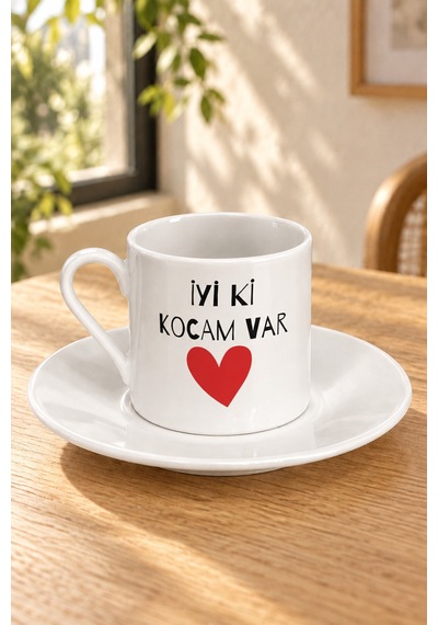 İyi Ki Kocam Var Baskılı Tabaklı Türk Kahvesi Fincanı Beyaz