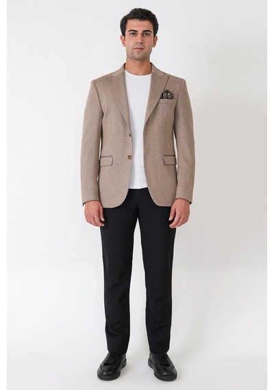Slim Fit Sivri Yaka Çift Yırtmaçlı Esnek Yünlü Bej Ceket C 746