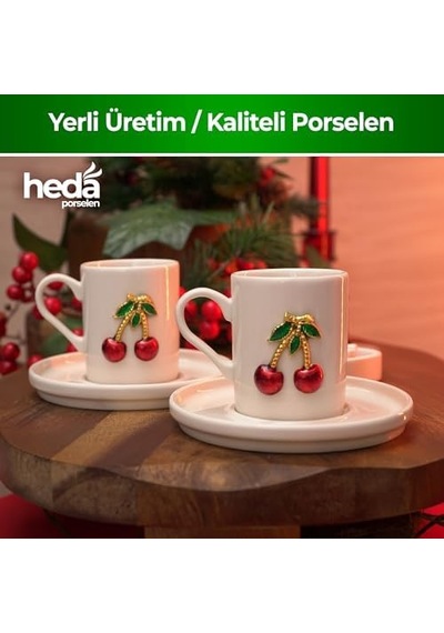 Heda Porselen Kiraz İşlemeli 4 Parça 2 Kişilik Porselen Kahve Fincan Takımı Şık Desenli Türk Kahvesi Seti Açık Ahşap