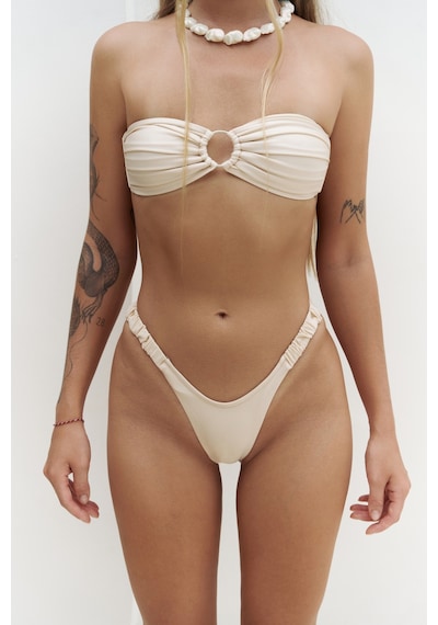 Mai Collection Mai Studios Co. Zahira Yan Büzgü Detaylı Brezilyan Bej Bikini Altı Bej
