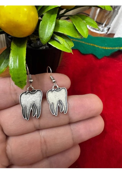 Tooth Charm Diş Figürlü Gümüş Renk Unisex Sallantılı Küpe Çok Renkli