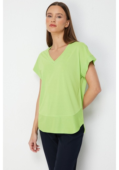 On Kadın V Yaka Parçalı T-shirt 71475 Fıstık Yeşili