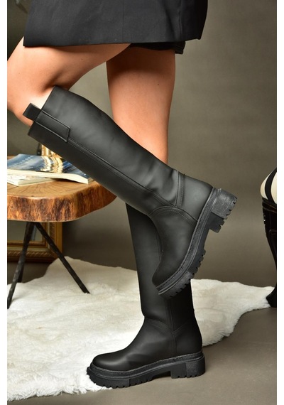 Fox Shoes R973201109 Siyah Kalın Tabanlı Kadın Çizme Siyah
