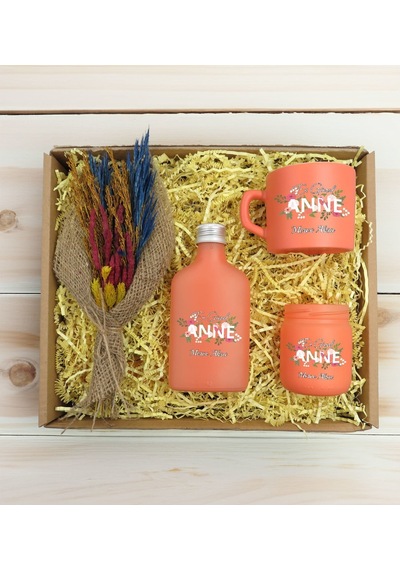 Bk Gift Kişiye Özel İsimli Dtf Anne Temalı Somon Kahve Fincanı & Kolonya & Mum & El Yapımı Kuru Çiçek Buketi Hediye Seti-1, Anneye Hediye, Anneler Gün