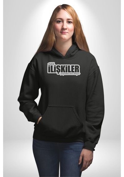 Ciddi İlişkiler Şarjımdan Önce Bitiyor Yazılı Kadın Erkek Siyah Kapüşonlu Sweatshirt Hoodie Siyah