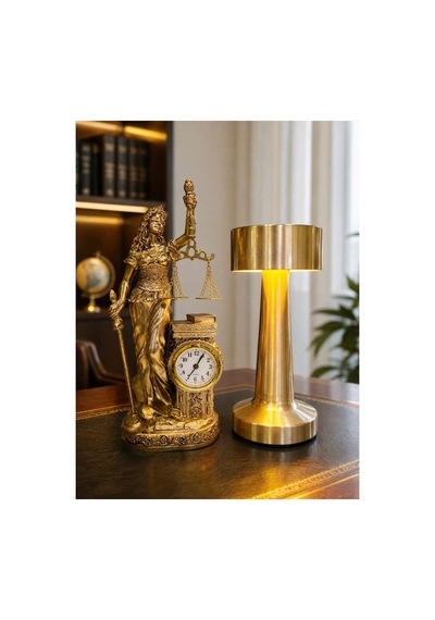 Terazili Adalet Tanrıçası Heykeli Saatli Polyester Biblo & 3 Mod Dokunmatik Şarjlı Gold Masa Lambası Çok Renkli