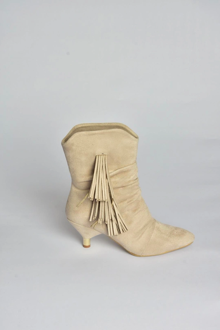 Fox Shoes V404022202 Ten Süet Alçak Topuklu Püsküllü Kadın Bot Ten-Süet