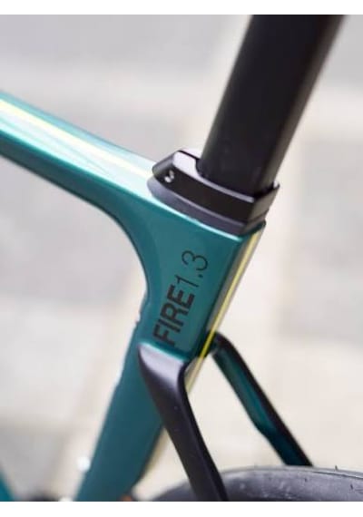 Carraro Fire 1.3 Ucı 28 Jant 24 Vites Shimano 105 Di2 Karbon Yol Bisikleti 51cm Koyu Yeşil