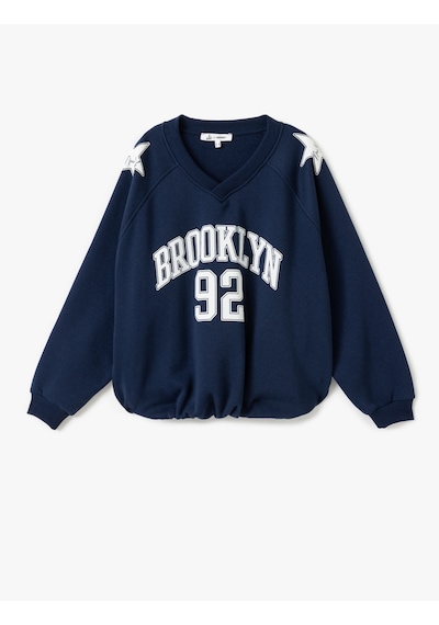 Koton Kolej Baskılı Uzun Kollu Oversize V Yaka Sweatshirt Lacivert 5sal10417ık Lacivert Koton Kolej Baskılı Uzun Kollu Oversize V Yaka Sweatshirt Lacivert 5sal10417ık Lacivert