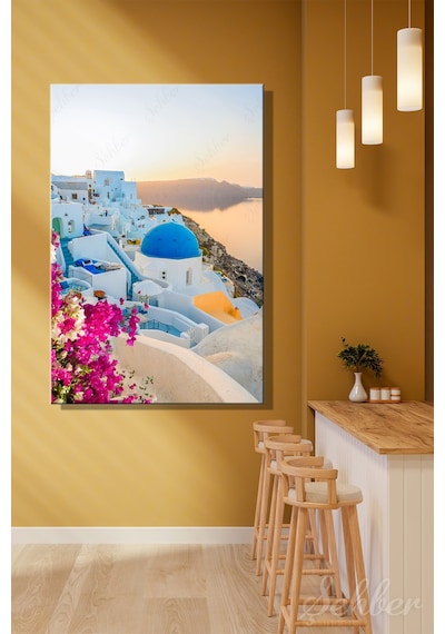 Yunanistan Santorini Adası Oia Köyünün İkonik Mavi Kubbeli Kilisesi Dikey Kanvas Tablo 4074 Çok Renkli