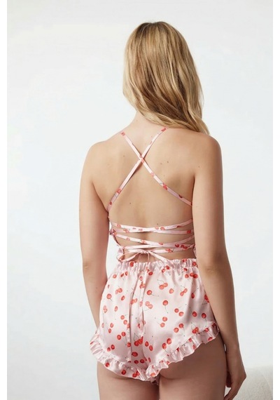 Kirazlı Fırfırlı Ve Sırt İp Askılı Saten Şortlu Dokuma Pijama Takımı Çok Renkli