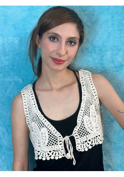 Gönülden Tasarım Triko Nakış İşleme Crop Desenli Ekru Yelek Standart Beden Renkli