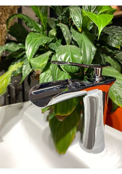 İsaoğlu Yapı Şelale Lavabo Bataryası Gümüş Renk Lavabo Musluğu Şelale Lavabo Musluk Gümüş