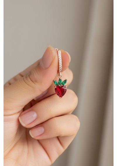 Çekirdekjewelry 925 Ayar Gümüş Kalplı Taşlı Çilek Küpe Rose