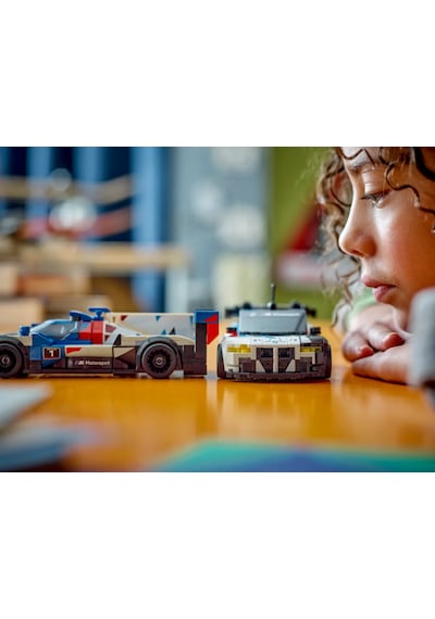 LEGO® Speed Champions 76922 BMW M4 GT3 ve BMW M Hybrid V8 Yarış Arabaları 676 Parça