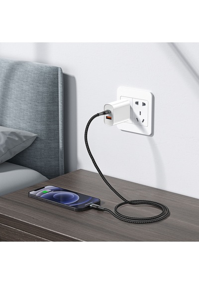 Wiwu Wi-c017 Concise Serisi Type-c To Lightning Pd Data Şarj Kablo 30w 2 Metre Siyah
