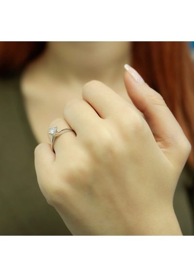 Lova G Renk 0,39 Karat Pırlanta Tektaş Yüzük - HRD Sertifikalı