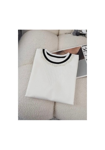 De Pose Kadın Ekru Yaka İnci Işlemeli Siyah Beyaz Basic Kadın Triko T-shirt De Pose Kadın Ekru Yaka İnci Işlemeli Siyah Beyaz Basic Kadın Triko T-shirt