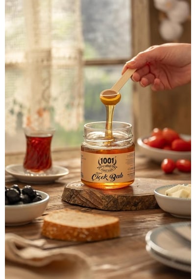 1001 Çiftliği Doğal Süzme Çiçek Balı 300gr