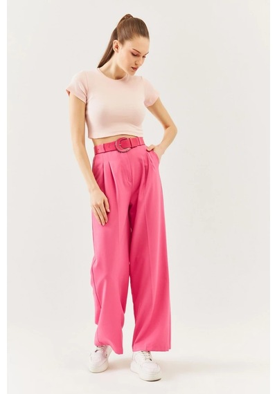 Butikgiz Kadın Kısa Kol Bisiklet Yaka Vücuda Oturan %100 Pamuklu Kaşkorse Esnek Crop Bluz Pudra