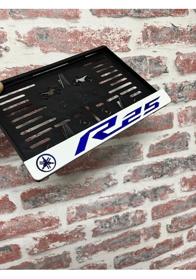 Yamaha R25 Beyaz Pleksi Motor Plakalığı