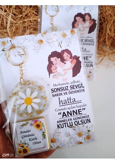 Farklı Market Anneler Günü Hediyesi Çikolata ve Anahtarlık 5'li
