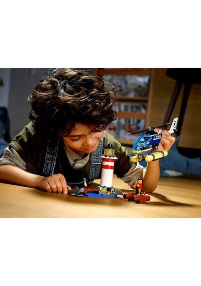 LEGO® City 60274 Elit Polis Deniz Feneri Operasyonu 189 Parça